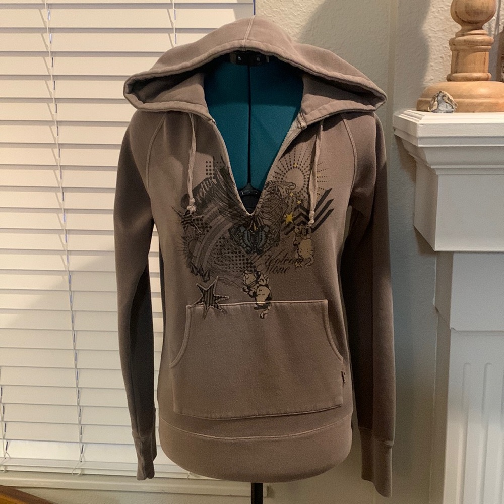 LAST CHANCE! Vintage Volcom Hoodie Kitty/Seahorse